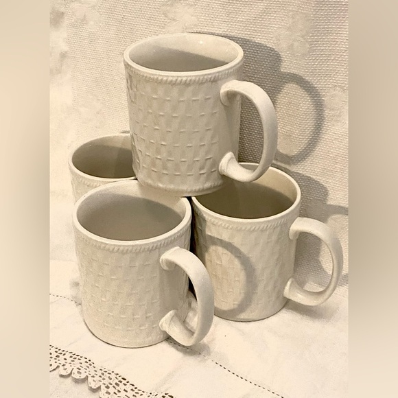 **RETIRED** Pflatzgraff Basket Weave 3 Coffee Mugs - Picture 1 of 2